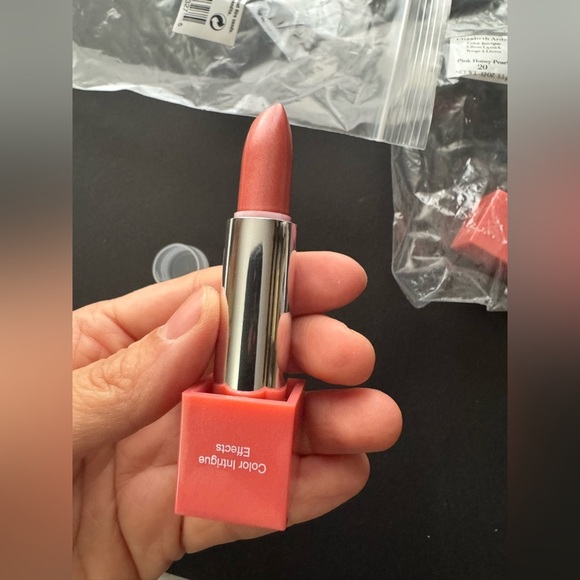 Elizabeth Arden Color Intrigue Effects Lipstick in Pink Honey Pearl 20 - Picture 1 of 10